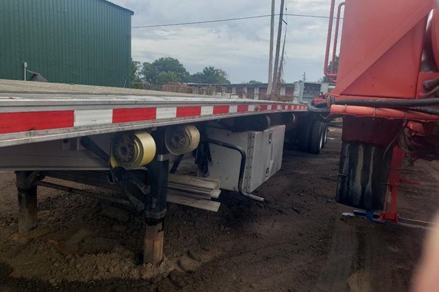 2017 Fontaine Revolution 52 Flatbed Trailer